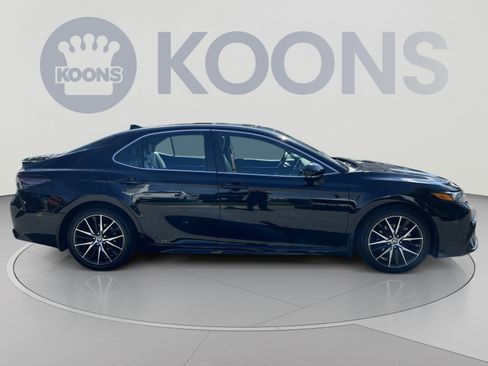 Used 2023 Toyota Camry SE w/ Cold Weather Package AWD/4WD image 8