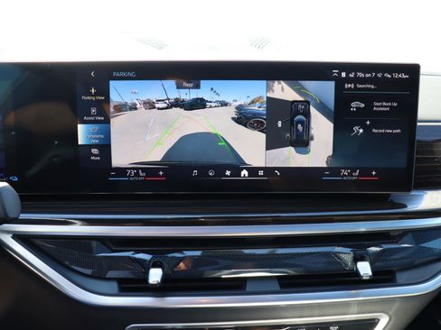 Used 2025 BMW X5 xDrive50e w/ Parking Assistance Package image 28