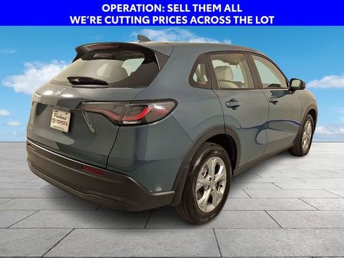 Used 2025 Honda HR-V LX image 8