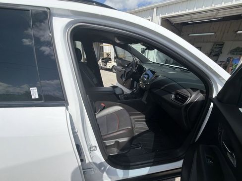 Used 2022 Chevrolet Equinox RS w/ RS Leather Package FWD image 23