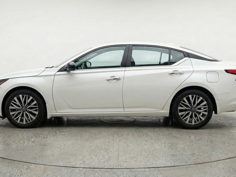 Used 2025 Nissan Altima 2.5 SV image 5