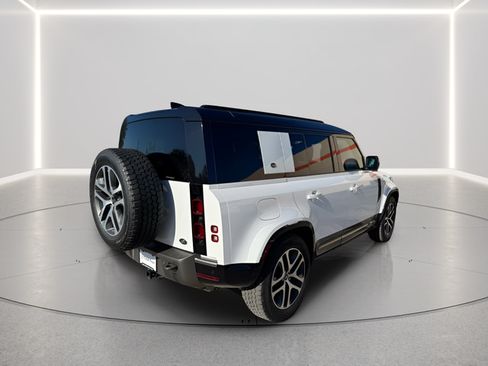 Used 2021 Land Rover Defender 110 X-Dynamic HSE AWD/4WD image 5