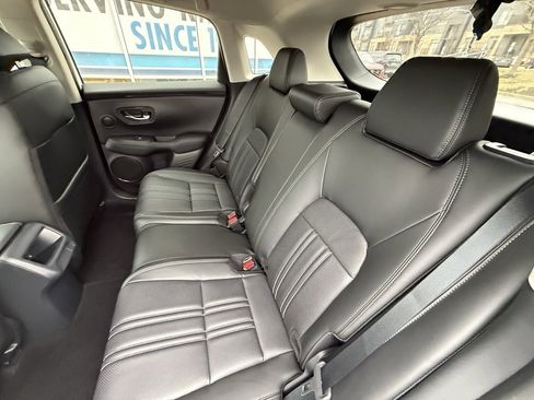 New 2026 Honda HR-V EX-L image 9