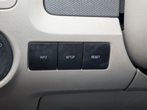 Used 2009 Ford Escape XLT image 7