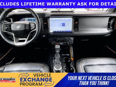 Used 2024 Ford Bronco Badlands image 12