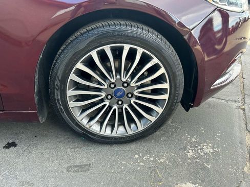 Used 2017 Ford Fusion SE w/ Fusion SE Technology Package image 26