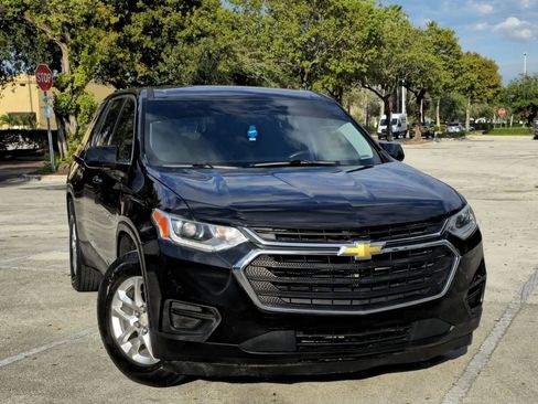 Used 2018 Chevrolet Traverse LS image 1