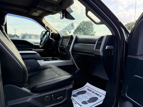Used 2017 Ford F450 Lariat w/ Lariat Ultimate Package AWD/4WD image 27