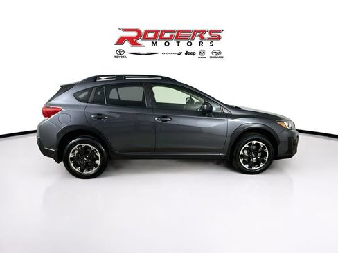 Used 2021 Subaru Crosstrek 2.0i Premium w/ Moonroof Package AWD/4WD image 9