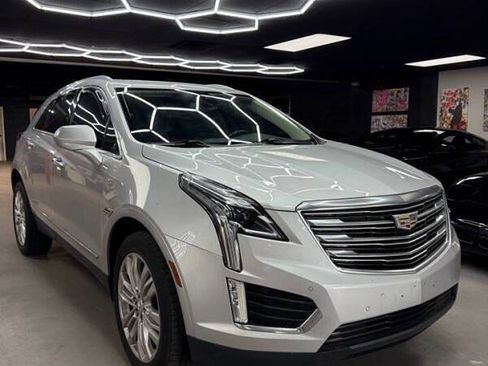 Used 2019 Cadillac XT5 Premium Luxury image 3