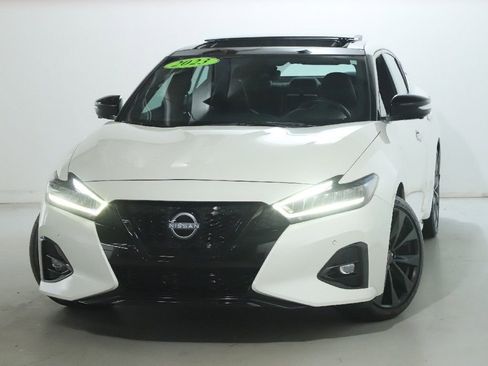 Certified 2023 Nissan Maxima SR w/ Sport Mat Group image 5