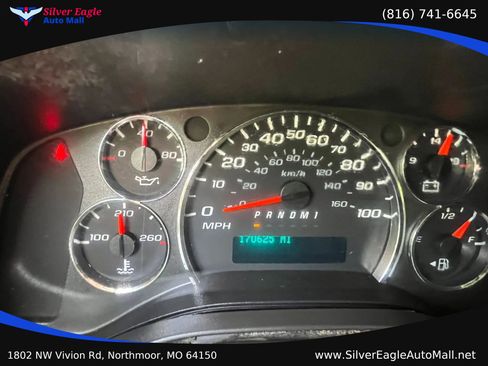 Used 2017 Chevrolet Express 2500 RWD image 20
