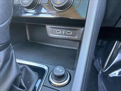 Used 2021 Volkswagen Jetta SE image 39