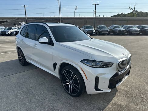 Used 2026 BMW X5 sDrive40i w/ M Sport Package RWD image 5