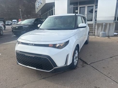 New 2025 Kia Soul LX w/ LX Technology Package image 3
