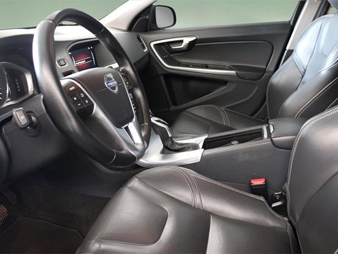 Used 2017 Volvo S60 T5 Dynamic image 17