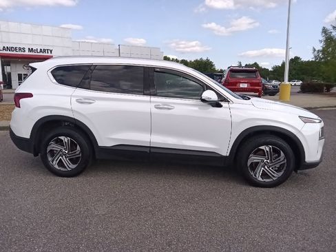 Used 2023 Hyundai Santa Fe SEL w/ Cargo Package FWD image 2