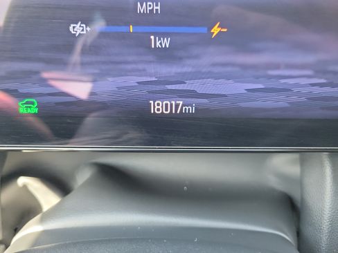 Used 2025 Chevrolet Equinox EV LT FWD image 28