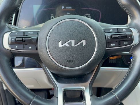 Used 2024 Kia Sportage EX FWD image 11