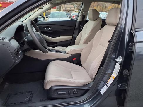 Used 2023 Honda Accord EX image 15
