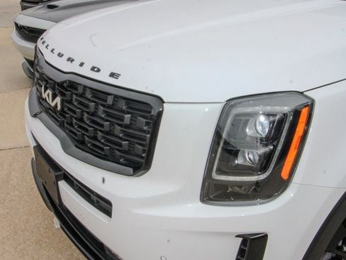 Used 2022 Kia Telluride SX w/ SX Prestige Package image 7