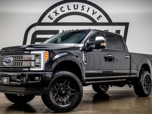 Used 2019 Ford F250 Platinum w/ Platinum Ultimate Package AWD/4WD image 1
