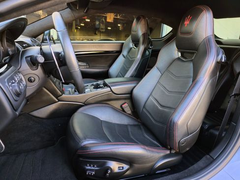 Used 2016 Maserati GranTurismo Sport RWD image 13