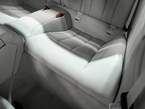 Used 2023 BMW M850i xDrive Coupe image 38