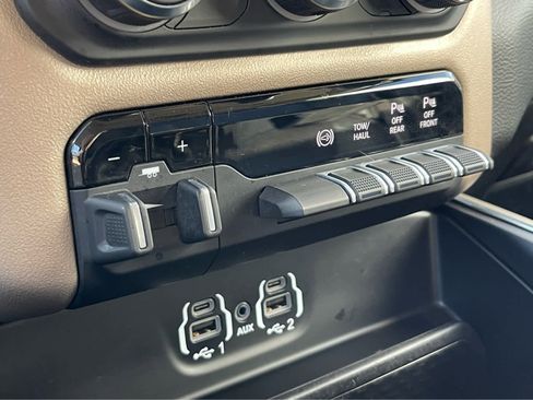 Used 2021 RAM 2500 Laramie image 18