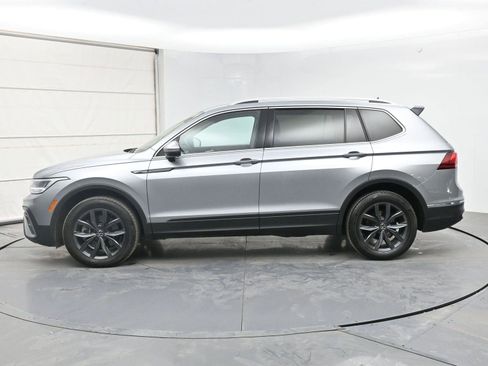 Used 2024 Volkswagen Tiguan SE image 22