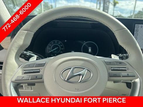 Used 2024 Hyundai Palisade Limited AWD/4WD image 23