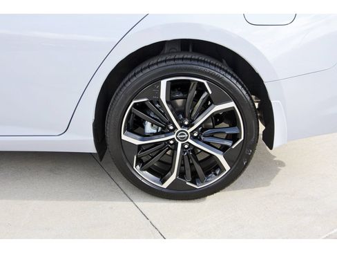 Certified 2025 Nissan Altima 2.5 SR AWD/4WD image 30
