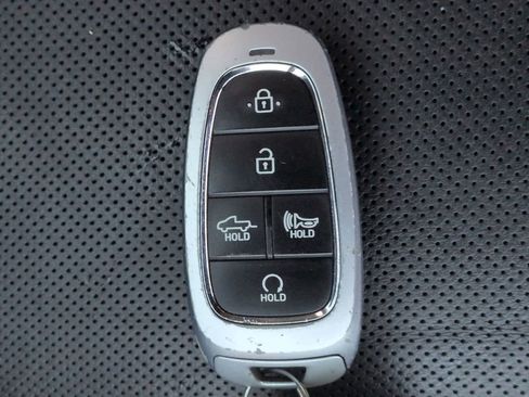 Used 2022 Hyundai Santa Cruz Limited image 38