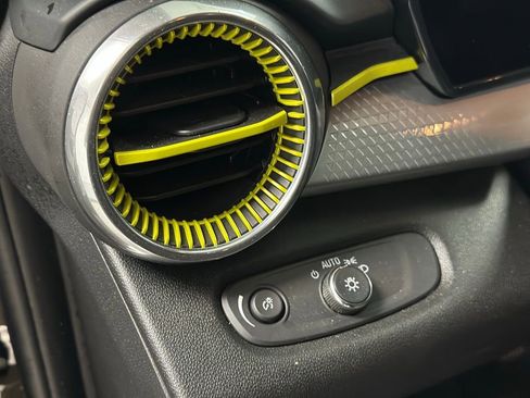 Used 2024 Chevrolet Trax LT w/ Driver Confidence Package image 16