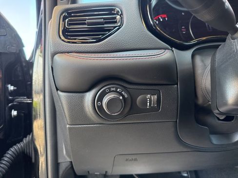 Used 2024 Dodge Durango GT image 14