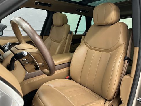 Used 2024 Land Rover Range Rover SE AWD/4WD image 12