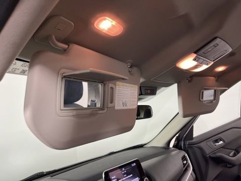 Used 2024 Nissan Rogue SV image 35