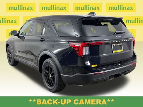 New 2026 Ford Explorer Active RWD image 9