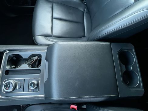 Used 2023 Ford Expedition Max XLT image 21