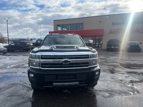 Used 2018 Chevrolet Silverado 2500 High Country image 8