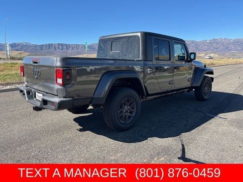 New 2025 Jeep Gladiator Sport AWD/4WD image 3