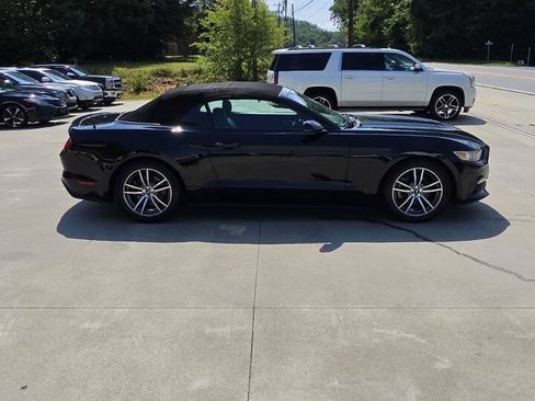 Used 2017 Ford Mustang Premium RWD image 12