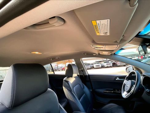 Used 2020 Kia Sportage EX image 8