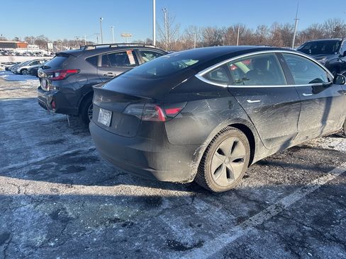 Used 2019 Tesla Model 3 Standard Range Plus image 8