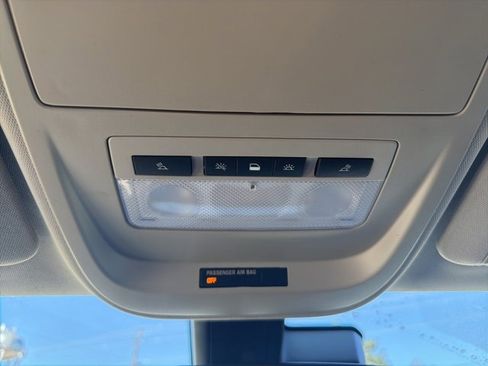 Used 2020 Chevrolet Colorado LT w/ Safety Package image 29