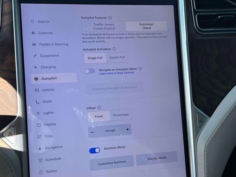 Used 2018 Tesla Model X P100D image 31