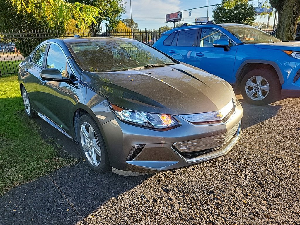 Used 2017 Chevrolet Volt LT w/ Comfort Package FWD image 3