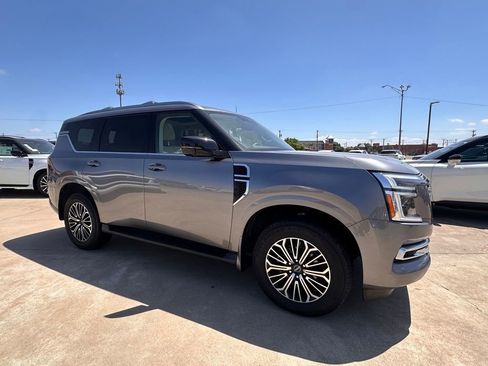 Certified 2025 Nissan Armada Platinum RWD image 11