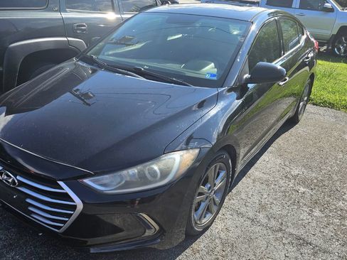 Used 2017 Hyundai Elantra Value Edition w/ Cargo Package FWD image 1