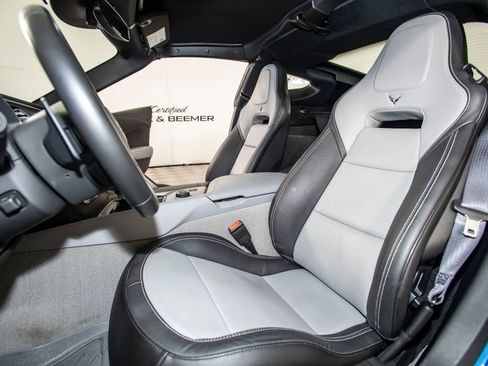 Used 2016 Chevrolet Corvette Stingray Coupe w/ 2LT Preferred Equipment Group image 15